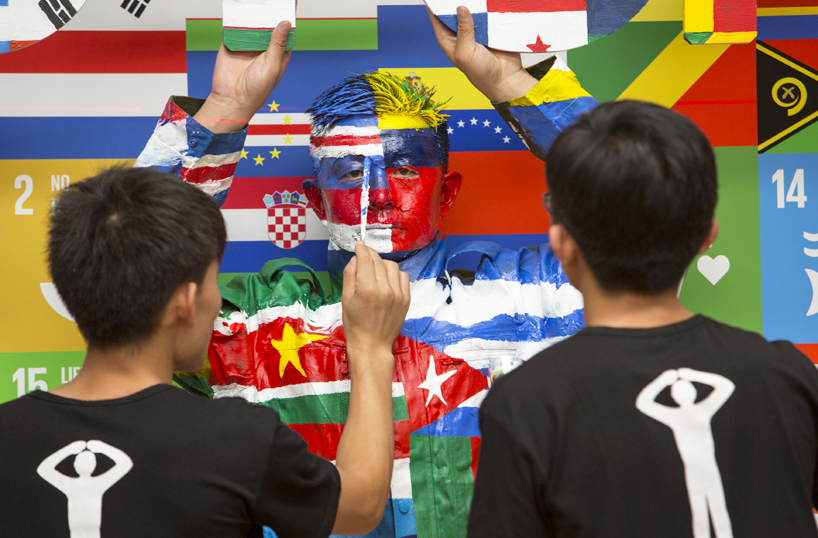 liu-bolin-united-nationals-global-goals-campaign-designboom-08