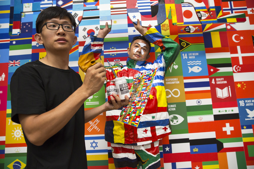 liu-bolin-united-nationals-global-goals-campaign-designboom-10