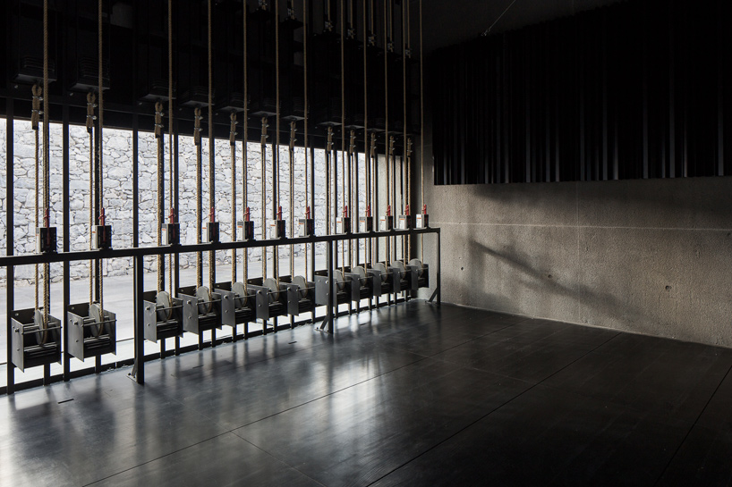 menos e mais arquitectos arquipelago contemporary arts centre azores portugal designboom