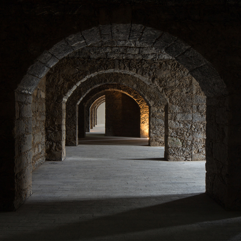 menos e mais arquitectos arquipelago contemporary arts centre azores portugal designboom