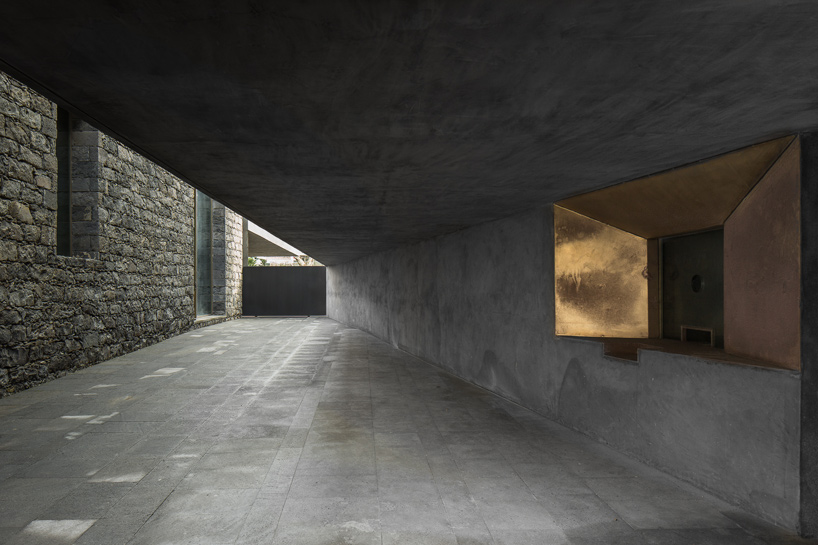 menos e mais arquitectos arquipelago contemporary arts centre azores portugal designboom