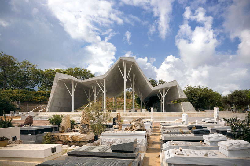 ron-shenkin-studio-open-sided-shelter-pardesia-isreal-designboom-02