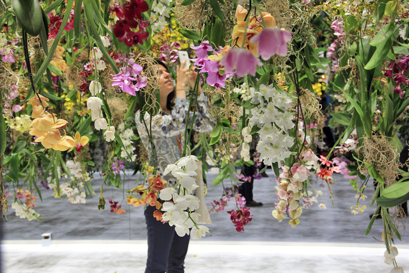 teamLAB-floating-flower-garden-maison-et-objet-paris-designboom-02