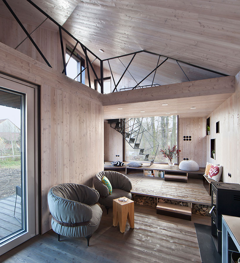 zilvar-house-ASGK-architects-czech-republic-designboom-02