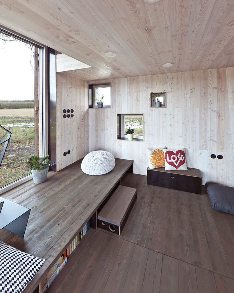 zilvar-house-ASGK-architects-czech-republic-designboom-02