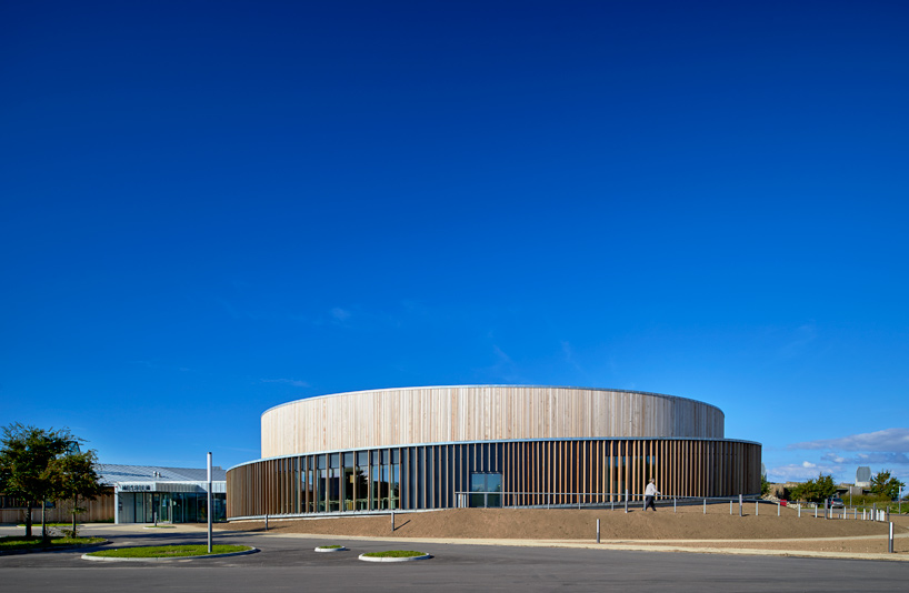 open reaction exhibition open architecture spirit of space chicago architecture biennial designboom