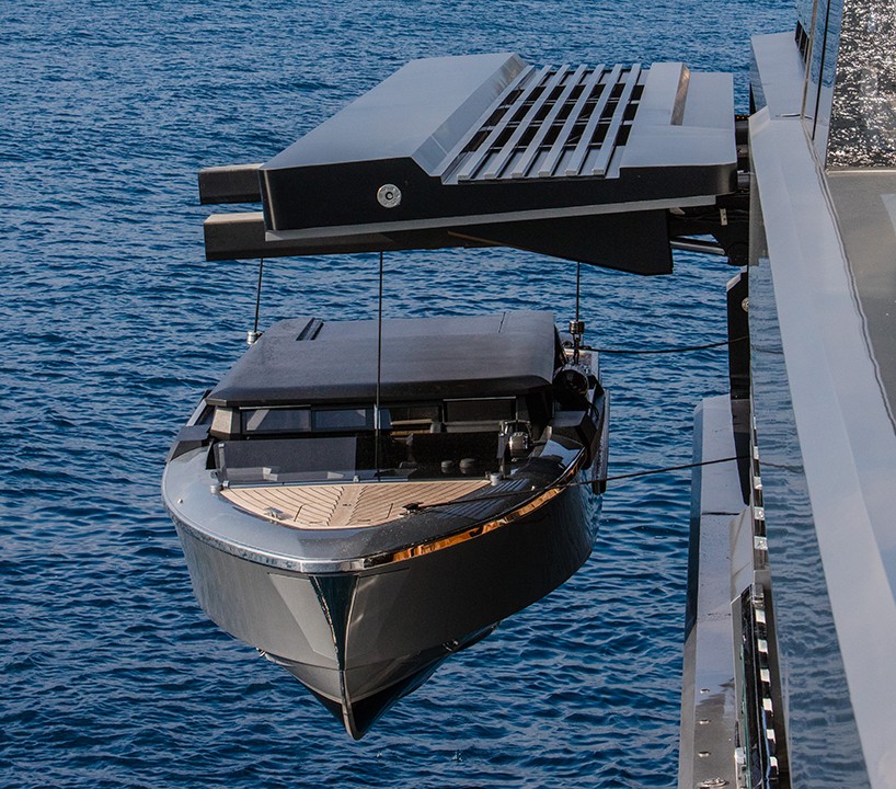 CRN-55m-atlante-luxury-yacht-designboom-10