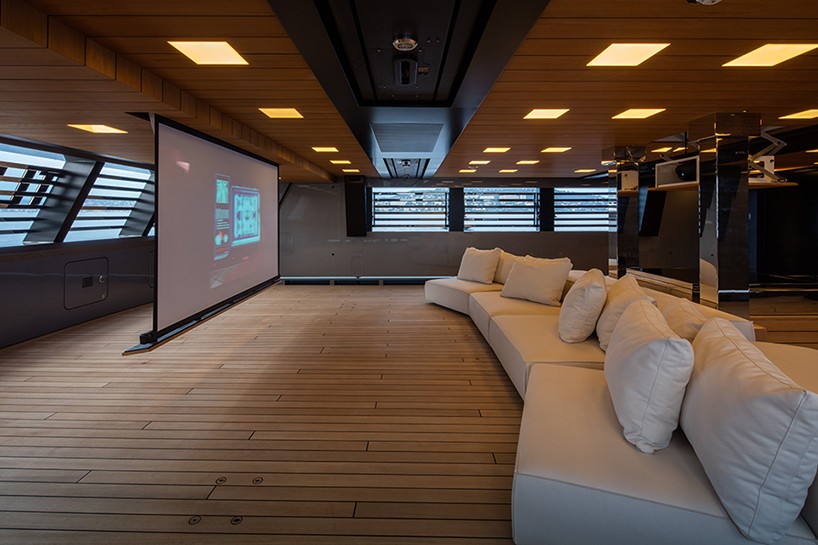 CRN-55m-atlante-luxury-yacht-designboom-11