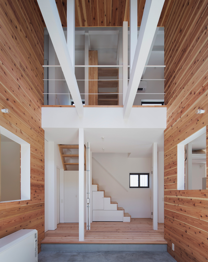 container-design-tokushima-hako-megane-house-japan-designboom-02