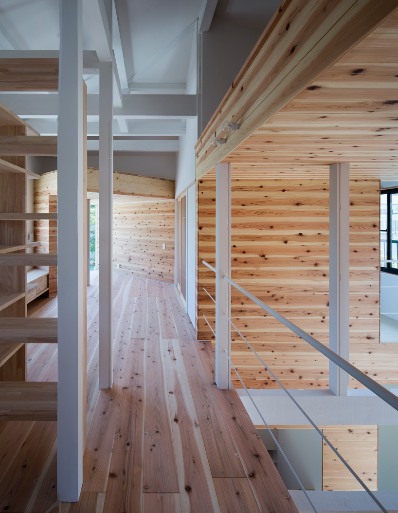 container-design-tokushima-hako-megane-house-japan-designboom-02