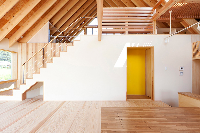 hidetoshi sawa tailored design lab a gabled roof in kawagoe japan designboom