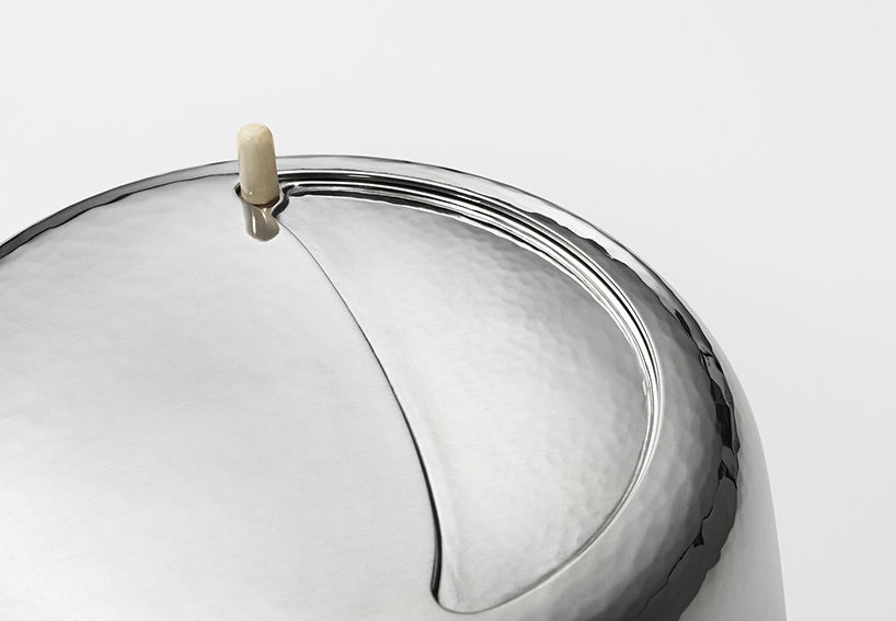 marc-newson-georg-jensen-tea-set-designboom-10