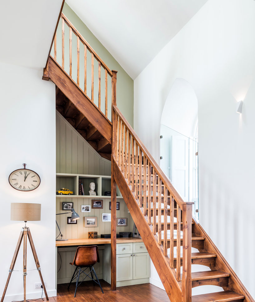 the-chapel-on-the-hill--a-boutique-chapel-conversion-evolution-design-designboom-02