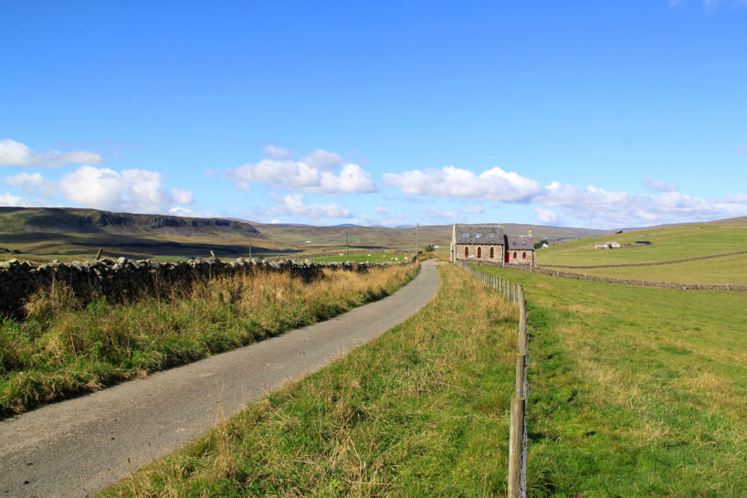 the-chapel-on-the-hill--a-boutique-chapel-conversion-evolution-design-designboom-02