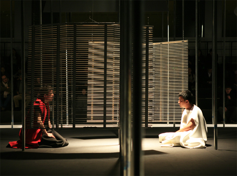 yung-ho-chang-stage-and-costume-design-for-seven-sages-in-the-bamboo-grove-designboom-09