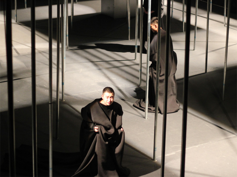 yung-ho-chang-stage-and-costume-design-for-seven-sages-in-the-bamboo-grove-designboom-11