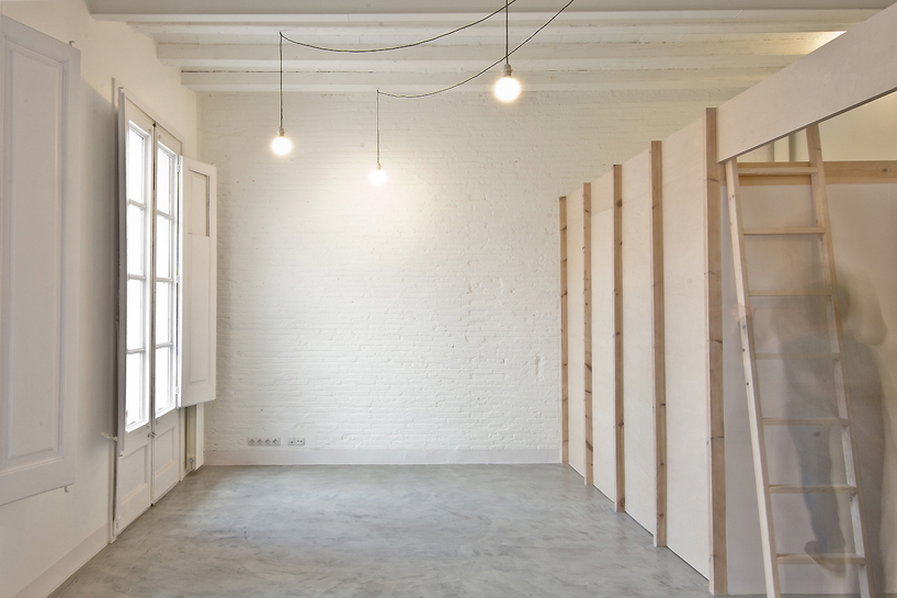 2-dwellings-at-tamarit-st-carles-enrich-barcelona-designboom-02