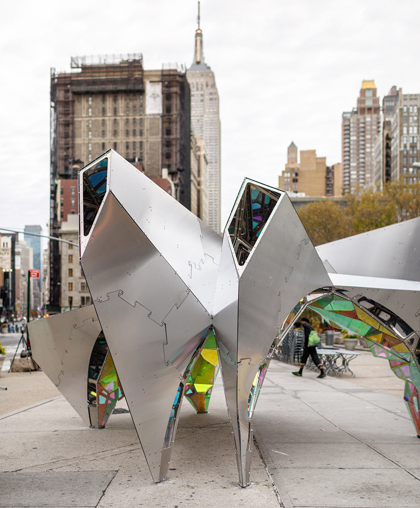 SOFTlab-nova-flatiron-holiday-installation-new-york-city-designboom-013