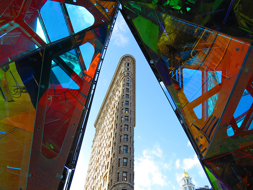 SOFTlab-nova-flatiron-holiday-installation-new-york-city-designboom-08