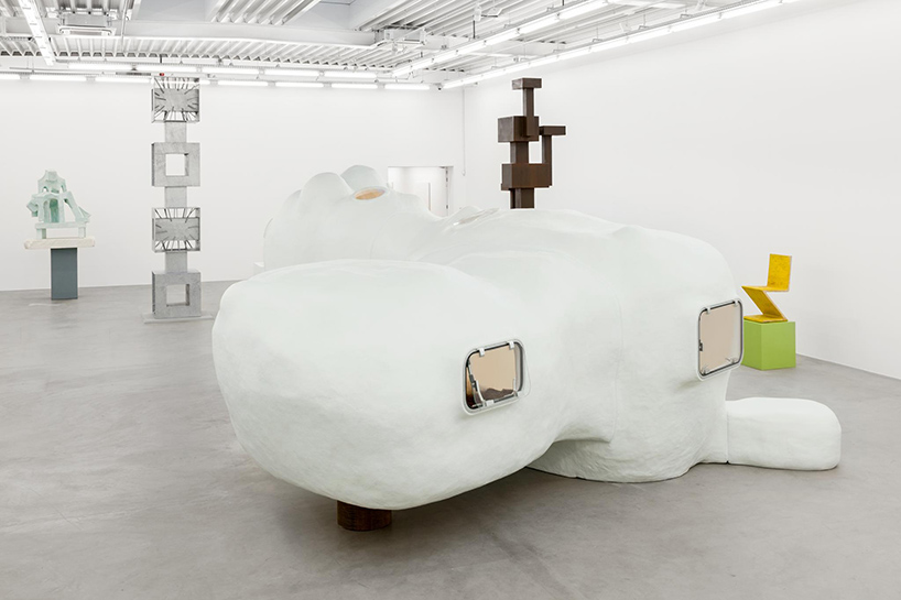 joep-van-lieshout-almine-rech-gallery-brussels-primitive-modern-designboom-01