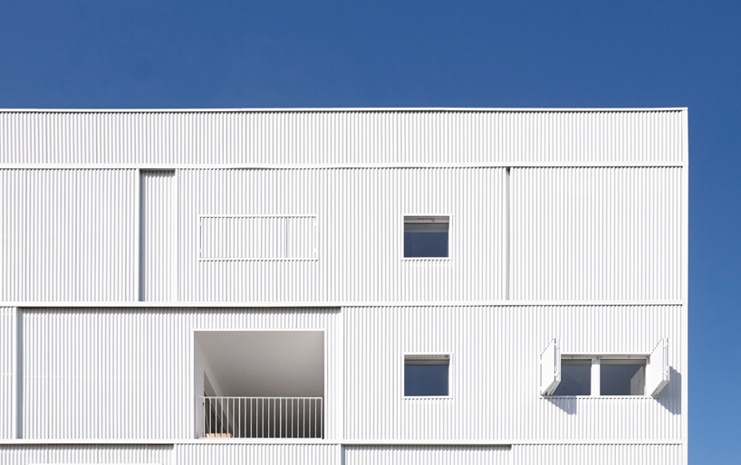 lan-architecture-carre-lumiere-residences-begles-south-west-france-02