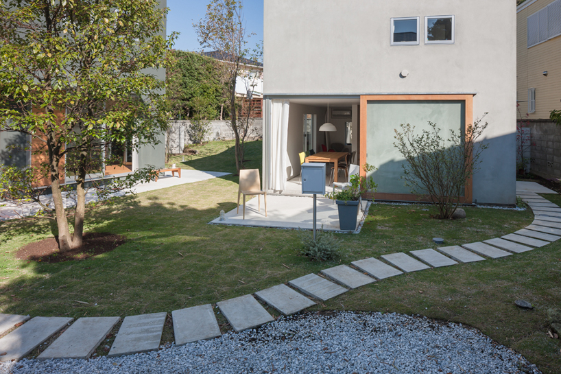 _naoya-kawabe-architect-&-associates-house-in-kamakura-zaimokuza-japan-designboom-02