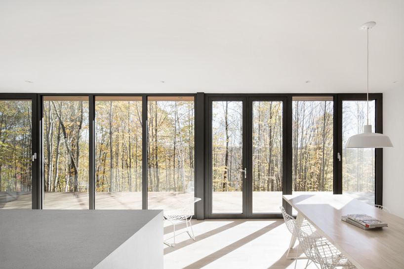 bourgeois-+-lechasseur-architects-KL-house-canada-designboom-02