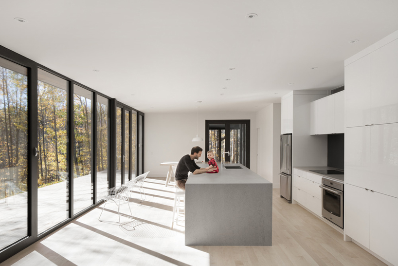 bourgeois-+-lechasseur-architects-KL-house-canada-designboom-02