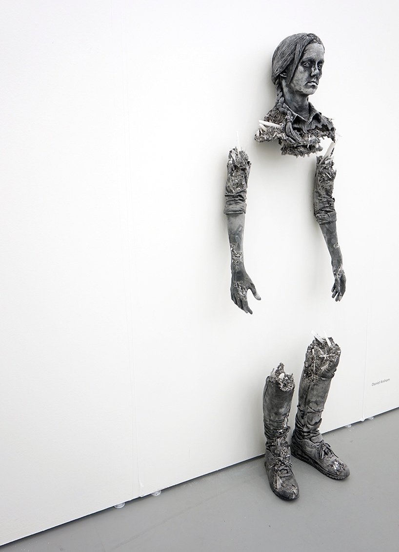 daniel-arsham-baro-galeria-untitled-art-fair-miami-designboom-010