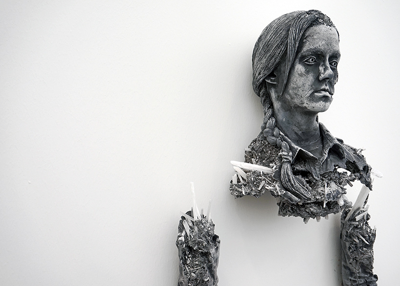 daniel-arsham-baro-galeria-untitled-art-fair-miami-designboom-014