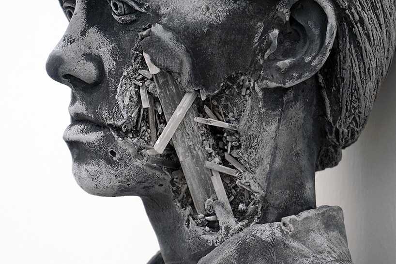 daniel-arsham-baro-galeria-untitled-art-fair-miami-designboom-03