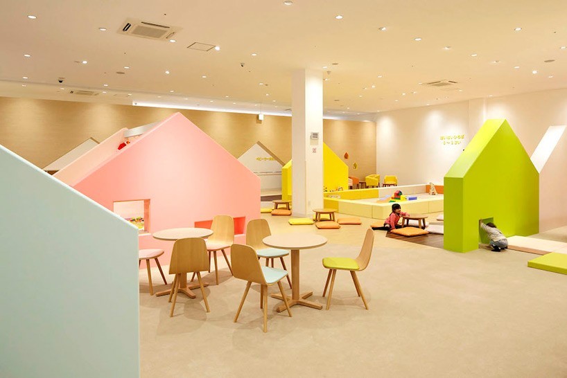 emmanuelle-moureaux-mama-smile-nursery-designboom-01-818x546