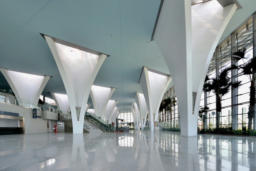kris yao artech taiwan high speed rail changhua station designboom