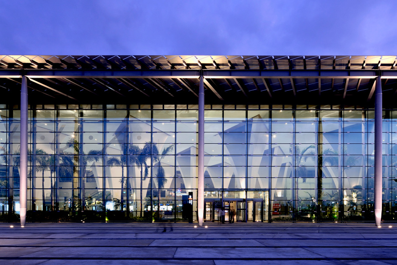 kris yao artech taiwan high speed rail changhua station designboom