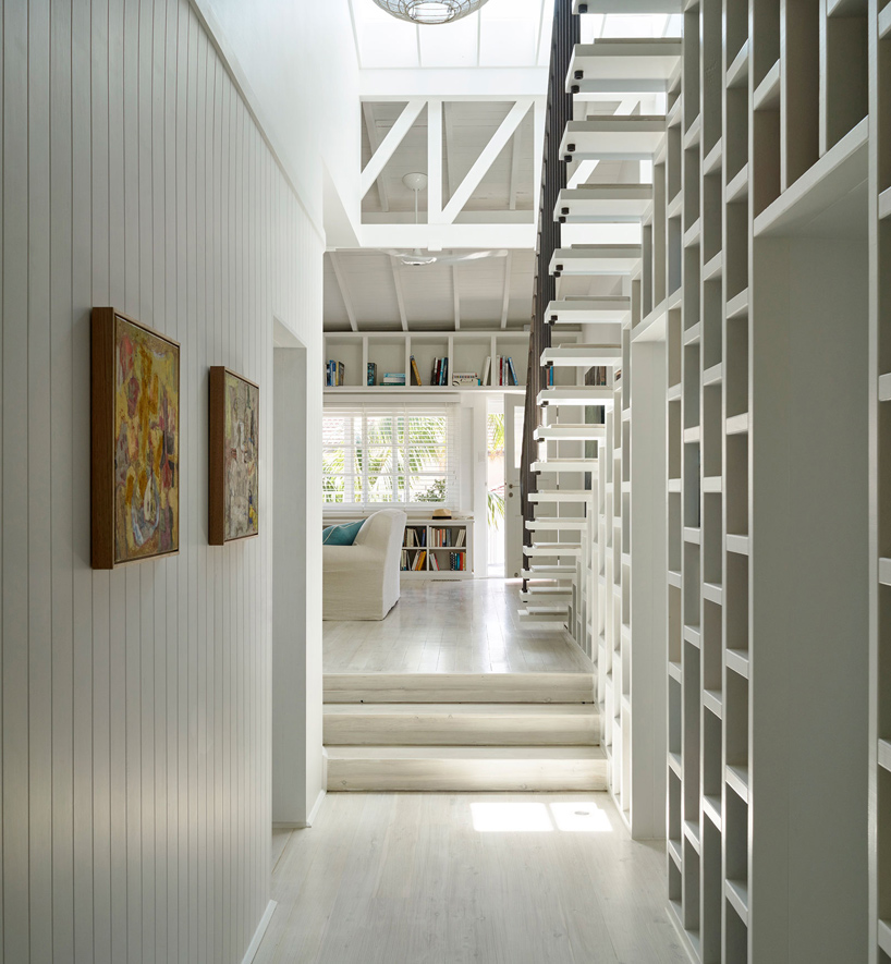 luigi-rosselli-architects-beach-hut-on-stilts-australia-designboom-02