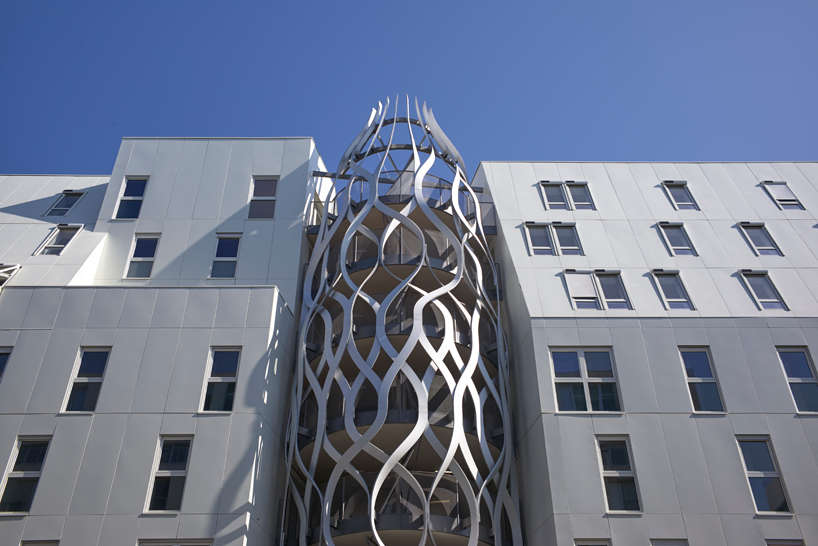 tetrarc-architectes-rive-seine-boulogne-billancourt-social-housing-paris-designboom-02