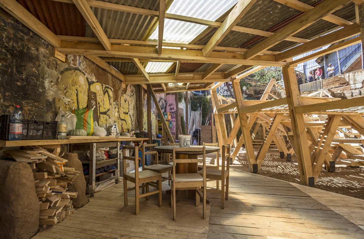 the scarcity and creativity studio the wave events space valparaiso chile sitio eriazo designboom 04