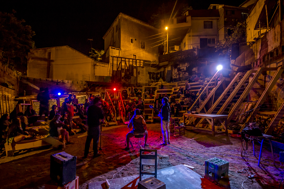 the scarcity and creativity studio the wave events space valparaiso chile sitio eriazo designboom 07