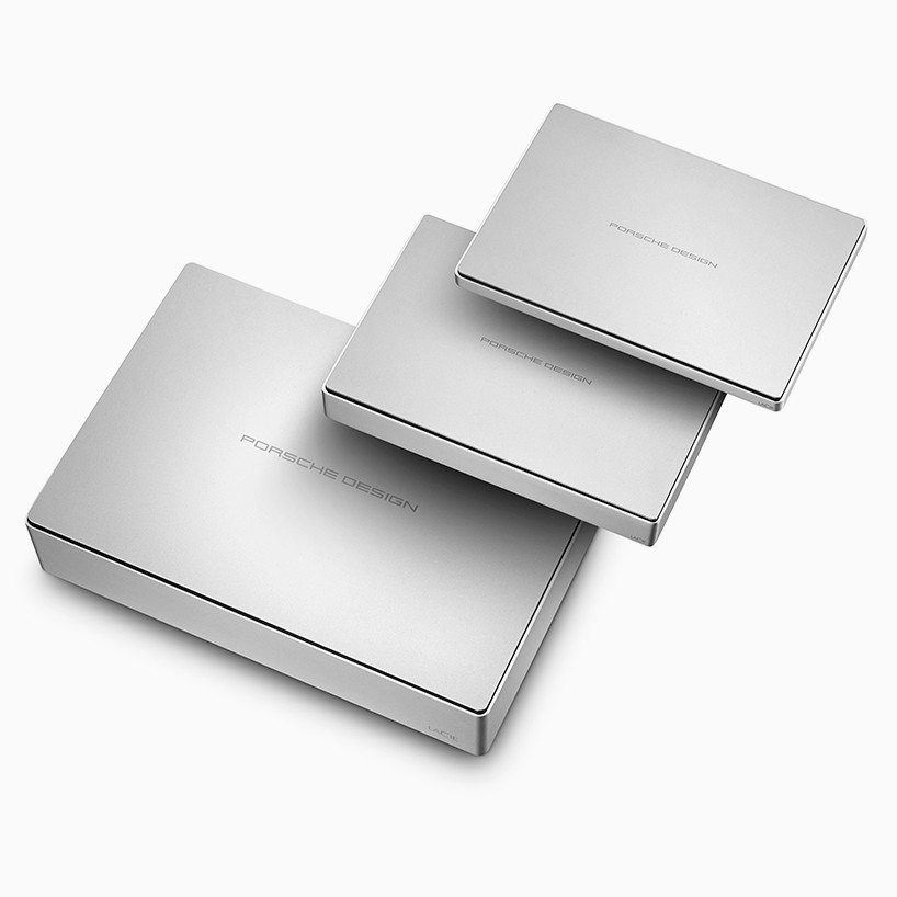 LaCie-chrome-neil-poulton-porsche-design-drive-CES-2016-designboom-05