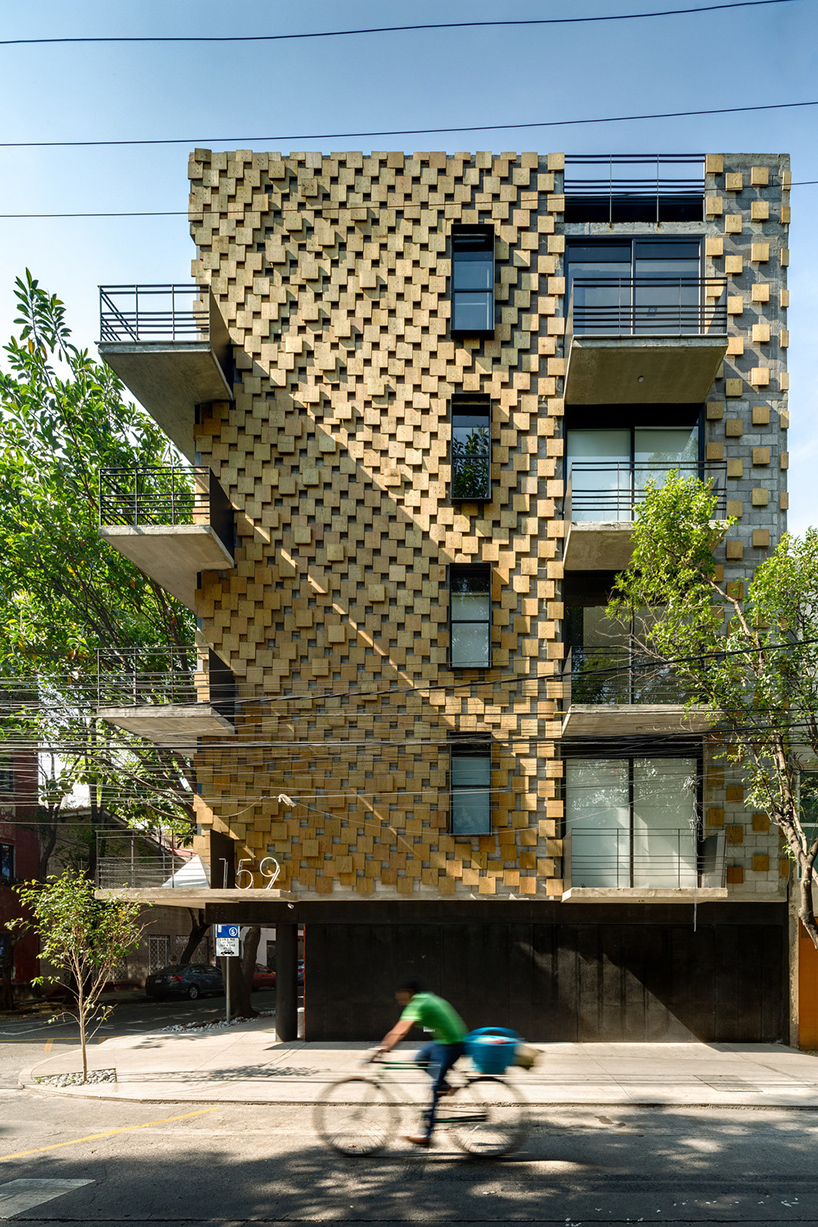 arqmov-workshop-just-be-apartments-mexico-city-designboom-02