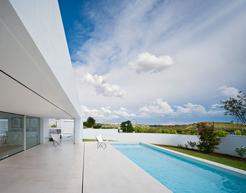 estudio-campo-baeza-cala-house-madrid-spain-designboom-02