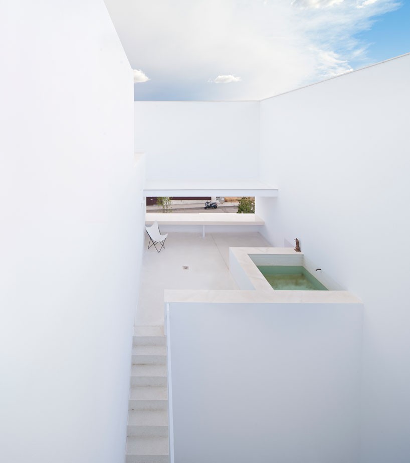 estudio-campo-baeza-cala-house-madrid-spain-designboom-12