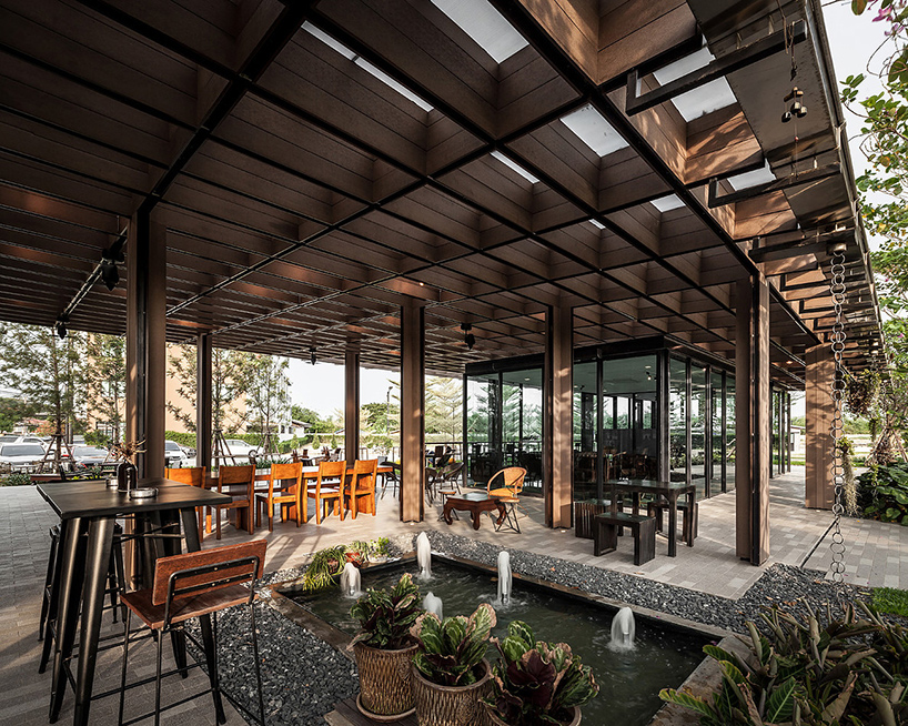 integrated-field-IF-it's-sara-cafe-nong-khae-thailand-designboom-02