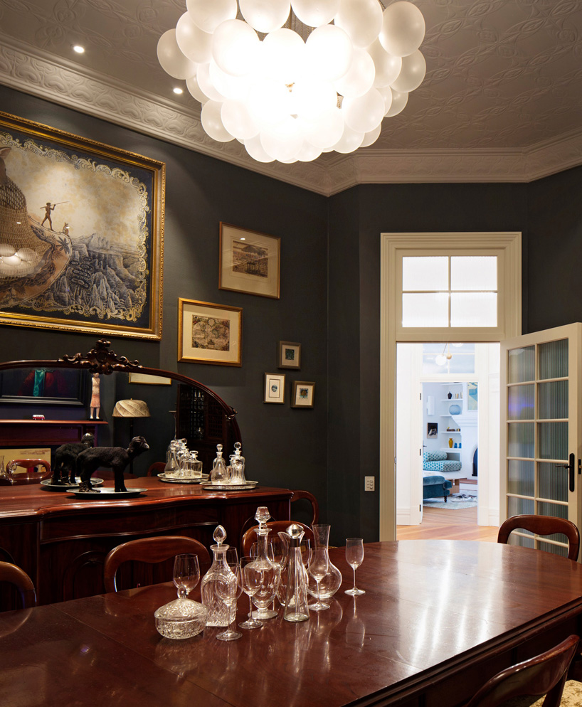 luigi-rosselli-architects-treasure-chest-hosue-designboom-02