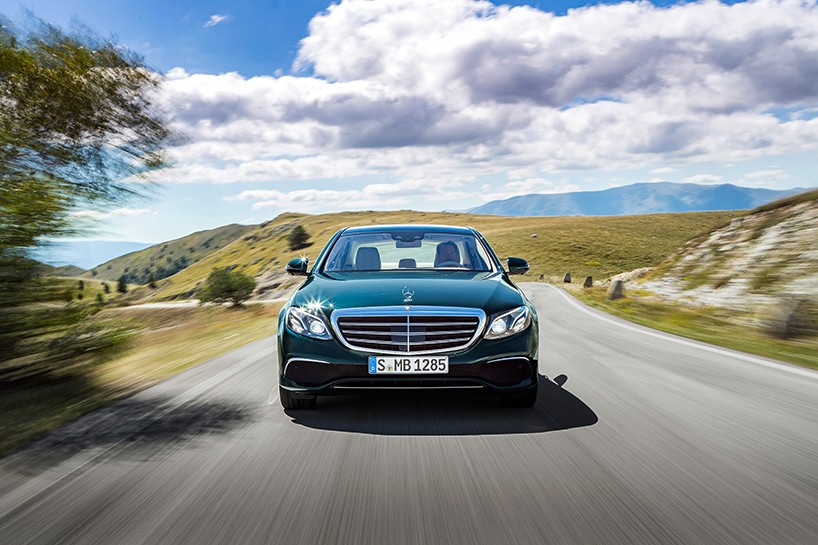 mercedes-benz-e-class-hybrid-designboom-04