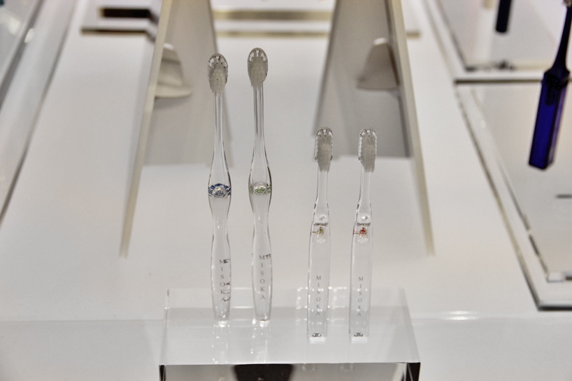 misoka-toothbrush-yumeshokunin-maison-et-objet-designboom-02