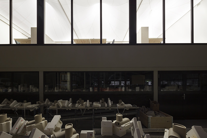monadnock-interior-office-of-the-royal-tichelaar-factory-the-netherlands-designboom-02