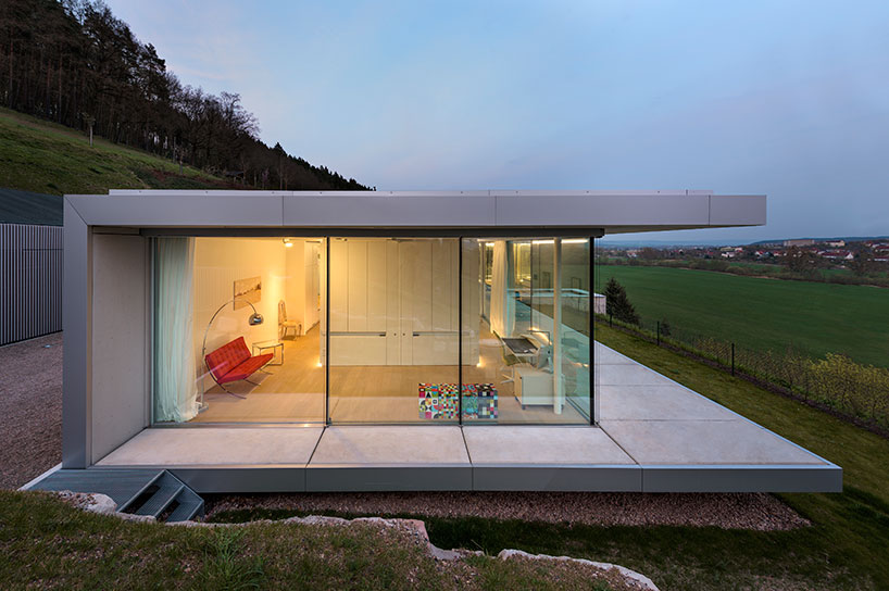 paul de ruiter architects erects transparent villa k in germany