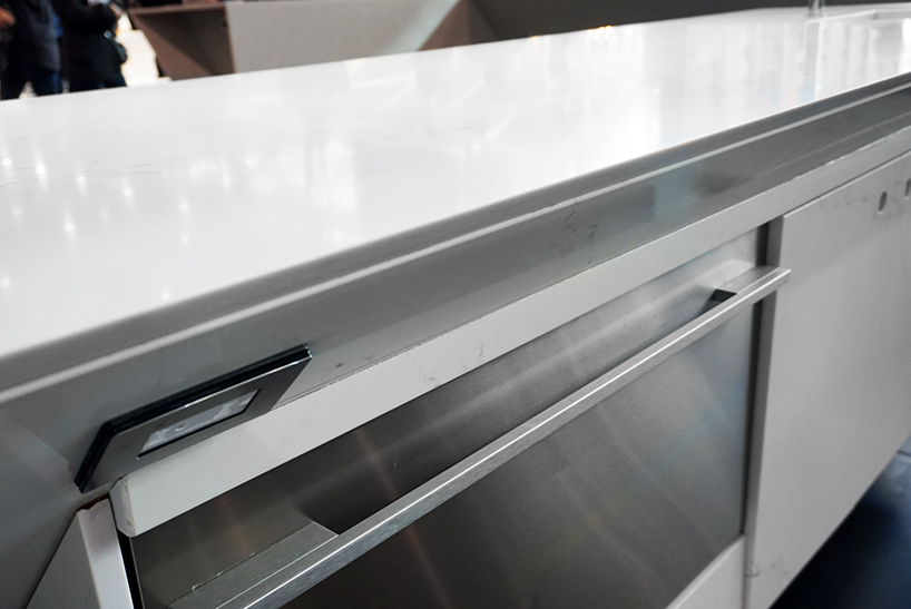 tom-dixon-sculpts-ICE-kitchen-installation-for-caesarstone-at-IDS-toronto-designboom-10