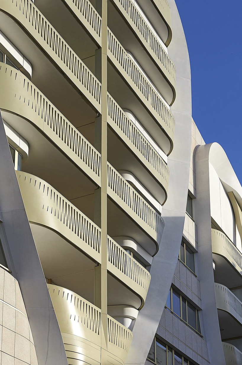 unstudio-le-toison-d'or-mixed-use-development-brussels-belgium-designboom-02